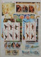 Szép színes tartalmas vegyes külföldi modern anyag 30 lapos jó A4 Lindner berakóban nagyon sok tenge...