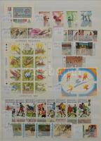 Szép színes tartalmas vegyes külföldi modern anyag 30 lapos jó A4 Lindner berakóban nagyon sok tenge...