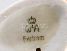 Lippelsdorf Wagner &amp; Apel Bertram Virágcsokros fiú figura. 1935-1951 között, jelzett, kézzel...