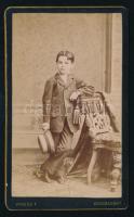 cca 1870 Kisfiú portréja, keményhátú fotó Veress Ferenc (1832-1916) kolozsvári műterméből, 10,5×6,5 cm