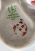 Hollóházi homokozó ovis kislány, kézzel festett, jelzett, hibátlan m: 10 cm