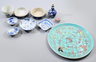 Kínai porcelán edények, tustartó, váza, hiányos tégely, pecsétviasz tartó. XIX-XX. sz. kézzel festettek, vegyes állapotban.