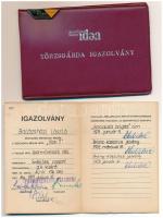 1988. "30 éves Idea Törzsgárda" műgyantás fém kitűző igazolvánnyal + "Szocialista Brigád" kitüntetéshez tartozó igazolvány T:XF