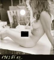 1963 Női akt egy műteremben, 2 db fotónegatív, 6×6 cm