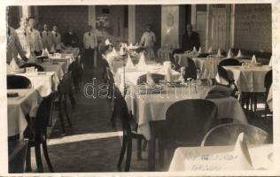 Nagyvárad Restaurant Kék Macska interior photo