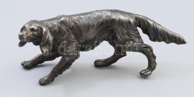 Vadászkutya figura. Antik, ezüstözött fém XIX. sz. Talpán 58. jelzéssel. 21 cm