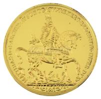 DN "Magyar Aranyóriások - II. Mátyás 16 dukát, Esztergom ostroma, 1595/1601" aranyozott Cu utánveret kapszulában, tanúsítvánnyal (46mm) T:PP