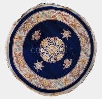 Török gépi szőnyeg jó állapotban d: 140 cm