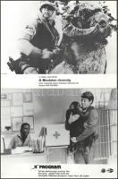 cca 1989 előtt készült 13 db sci-fi filmből egy-egy jelenet, 11 db vintage produkciós filmfotó (vitrinfotó, lobbyfotó) ezüst zselatinos fotópapíron, a használatból eredő (esetleges) kisebb hibákkal, egy kép nyomdatermék, 18x24 cm