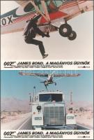 cca 1995 előtt készült, "007 James Bond, a magányos ügynök" című amerikai film jelenetei és szereplői, 7 db vintage produkciós filmfotó (vitrinfotó, lobbyfotó) ezüst zselatinos fotópapíron, a használatból eredő (esetleges) kisebb hibákkal, 18x24 cm