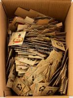 cca 1900 Sok száz darab John Hojas de la Habana lithografált kubai szivar csomagolás, cigarettadoboz. / Vintage Cuban cigar boxes many hundreds