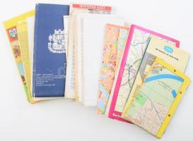 20 db vegyes várostérkép: Athén, Belgrád, Bukarest, Szófia, Leningrád, stb. Változó méretben és állapotban.