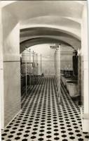 Sopron, Szt. Orsolya rendiek intézete, internátus, fürdő, belső. photo