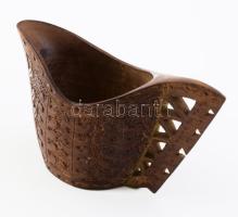 Keleti, faragott fa ivópohár, rózsafa. 15x10 cm