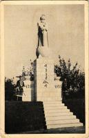 1935 Sopron, Attila szobor, rovásírás. Dr. Vitéz Bokor Ignác felvétele (fa)