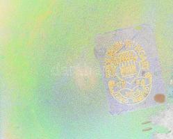 Zsolnay eozin mázas fodros szélű váza. Jelzett, apró lepattanással. d: 14 cm