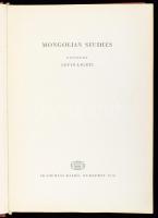 Ligeti Lajos (szerk.): Mongolian studies - Bibliotheca orientalis Hungarica 14. Bp., 1970, Akadémiai. 590 p. Angol, német, mongol, francia és más nyelven. Kiadói egészvászon-kötés, kissé foltos borítóval, ceruzás jelölésekkel és jegyzetekkel. / in full line binding, in english, german, mongolian, french and other languagues.