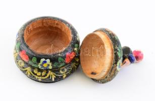 Nő figurális festett fa fűszertartó, kopott, m: 7 cm