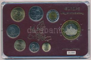 Magyarország 1995-2003. 1Ft - 100Ft (7xklf) forgalmi összeállítás + 2004. 1E próbaveret műanyag tokban T:UNC,AU patina Hungary 1995-2003. 1 Forint - 100 Forint (7xdiff) coin set + 2004. 1 Euro trial strike in plastic case C:UNC,AU patina