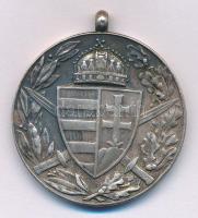 1929. "Magyar Háborús Emlékérem kardokkal, sisakkal" ezüstözött bronz kitüntetés mellszala...