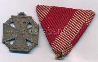 1916. "Károly-csapatkereszt" Zn kitüntetés eredeti mellszalaggal, de függesztő karika nélk...