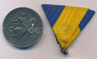 1941. "Délvidéki Emlékérem" Zn emlékérem eredeti mellszalagon. Szign.: BERÁN L. T:XF korró...