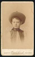 cca 1890-1900 Kalapot viselő lány portréja, vizitkártya a Dunky fivérek (Budapest-Kolozsvár) műterméből, 10,5x6,5 cm