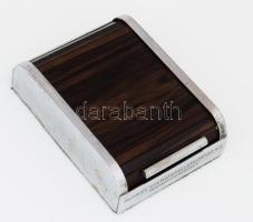 cca 1930 Papir- és Nyersfedéllemezgyár Rt. Pestszenterzsébet redőnyös fedelű díszdoboz, fa betéttel, kopással, 12x9 cm