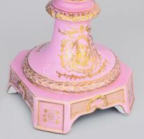 August Bauscher empír stílusú fedeles díszváza, oldalán maszkos díszítésű fogókkal, rokályos és növé...