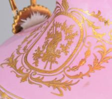 August Bauscher empír stílusú fedeles díszváza, oldalán maszkos díszítésű fogókkal, rokályos és növé...