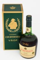 Napoleon Cognac Courvoiser VSOP, bontatlan, díszdobozban.
