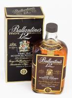 cca 1980, Ballantines 12 évig érlelt blended whisky, bontatlan, díszdobozban.