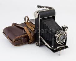 Kodak Junior 620 fényképezőgép, Kodak-Anastigmat 1: 6,3 objektívvel, tokjában