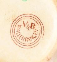 cca 1870 Villeroy &amp; Boch kínai mintás csésze alátéttel. Jelzett, kopással, mázrepedéssel, d:...