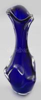 Cseh kézzel formázott, anyagában színezett iparművész üveg váza, jelzés nélkül, hibátlan, m: 25,5 cm