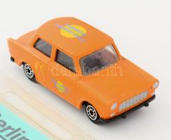 Trabant makett autó + Berlini fal egy darabja, tanúsítvánnyal