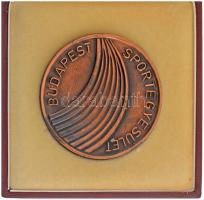 1988. "Budapesti Sportegyesület / 75 - 1913-1988" kétoldalas bronz emlékérem dísztokban (70mm) T:XF