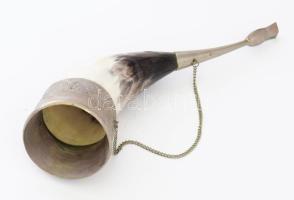 Díszkürt. Szaru, szerelékkel, h: 27 cm