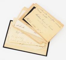 cca 1900-1930 Vegyes névjegykártya gyűjtemény, kb. 23 db, közte Omoraviczai Heinrich Ferenc sz. k. kereskedelemügyi minister, Apsai Mihályi Victor lugosi püspök, Oroszy Jenő ref. esperes - lelkész (özvegye), Lónyay János, Danilovics Elek ny. m. kir. kuriai bíró, Fabiny Gyula, Balás Béla, Gróf Takách-Tolvay István, Gulácsy Béla, Szekrényessy Árpád és mások.