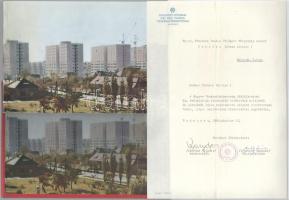 Cserjés János - Hajtun József: A Tanácsköztársaság 50. évfordulójára. Csepel 1919-1969. (Bp., 1969), XXI. ker. Tanács Végrehajtó Bizottsága. Fekete-fehér és színes fotókkal illusztrálva. Kiadói harántalakú papírkötés, kiadói kartontokban. + 1969 Bp., Budapest Főváros XXI. ker. Tanács Végrehajtóbizottság elnökének a kiadványhoz mellékelt levele, Kardos Vilmos tanácselnök, ill. Borbély Sándor (1931-1998) kommunista politikus, a Munkásőrség utolsó országos parancsnoka aláírásával