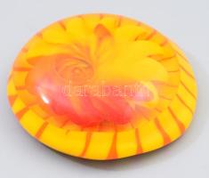 Murano anyagában színezett levélnehezék üvegpogácsa, jelzés nélkül, d: 10 cm