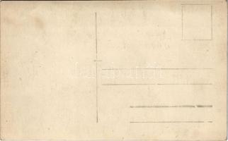 Pozsony, Pressburg, Bratislava; kimonós hölgyek japán stílusú díszletek között / ladies in kimonos, ...