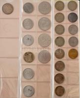 Zöld műbőr borítású érmetartó album, 127db főként német és osztrák érmékkel, benne: Görögország 1894...