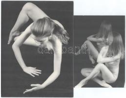 Kurucz József 2 db aktfotó, fotóművészeti alkotás, egyik jelzett. 13x18 ,cm, 18x24 cm