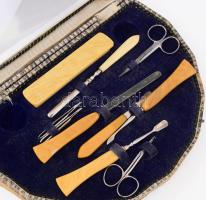 Manikűr készlet. Csont nyéllel, eredeti karton dobozban. 10 részes