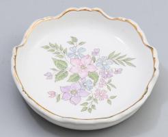 Zsolnay virágmintás hamutál, jelzett, hibátlan, d: 12 cm