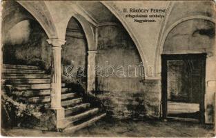 Nagysáros, Velky Saris; vár, II. Rákóczi Ferenc elfogatásának színhelye, belső. Holénia Béla kiadása, fénynyomat Divald műintézetéből (Eperjes) 1906. / castle, room of Francis II Rákóczi's arrest, interior (kopott sarkak / worn corners)