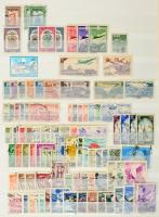 Repülő, légiposta bélyegek gyűjteménye az egész világból, több száz darab bélyeg, közte sorok is 8 l...