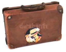 Csángó Jenő valódi vulkán fibre koffer, matricával, 33x22 cm