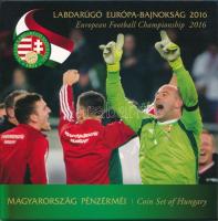 2016. 5Ft-200Ft (6xklf) forgalmi sor + "MLSZ (Magyar Labdarúgó Szövetség)" Cu-Ni-Zn emlékérem (29mm), karton dísztokban T:BU,PP Belső ragasztás elengedett! Adamo FO50.2